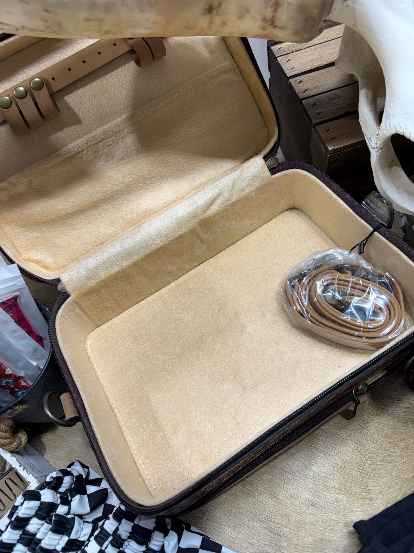 Tooled Leather Jewelry Box XL