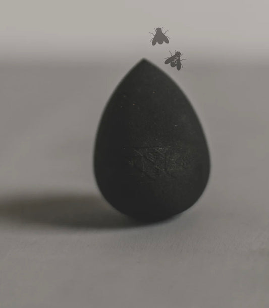 Tuxedo Foundation Puff