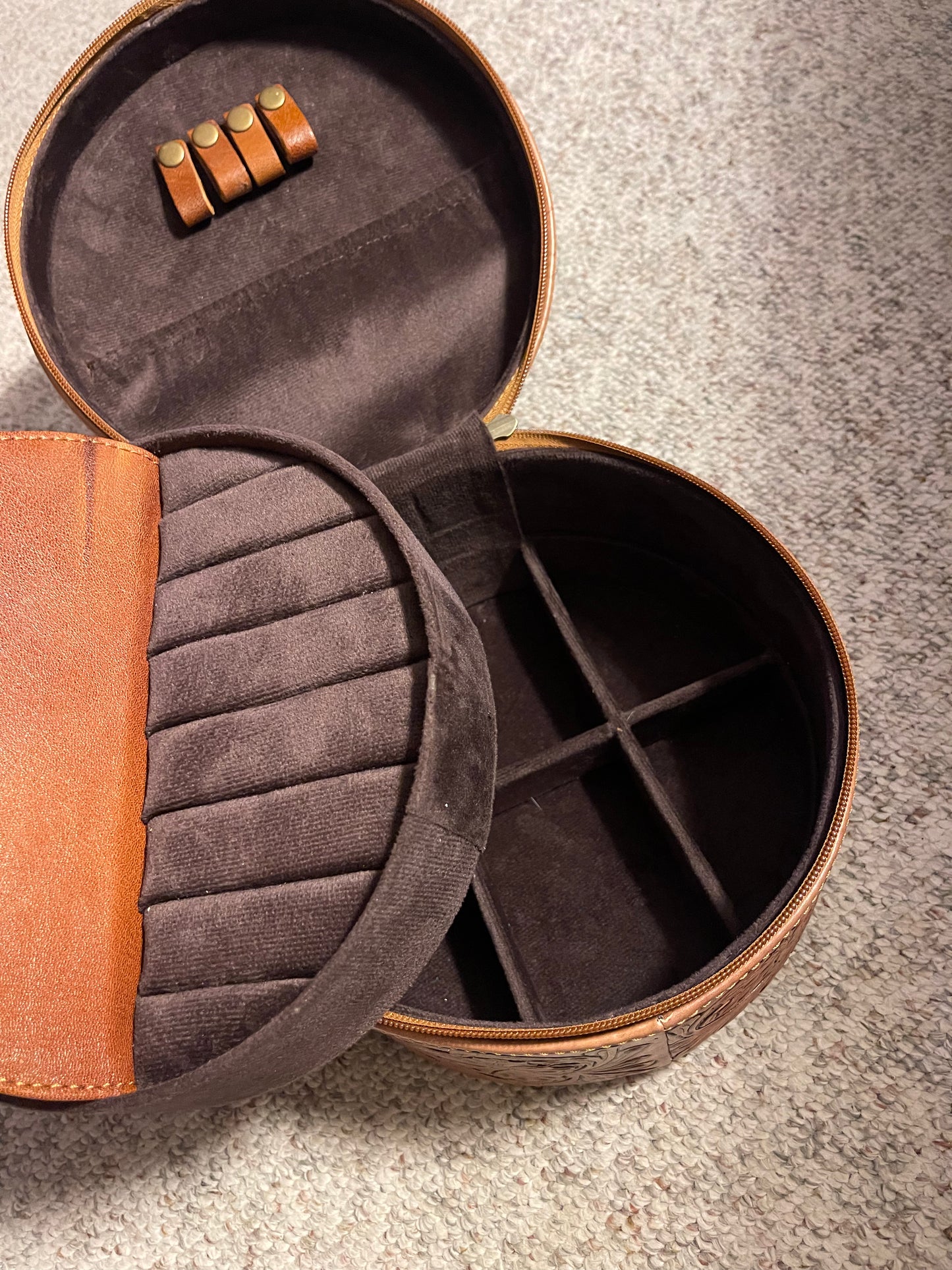 Round Tooled Leather Jewelry Case