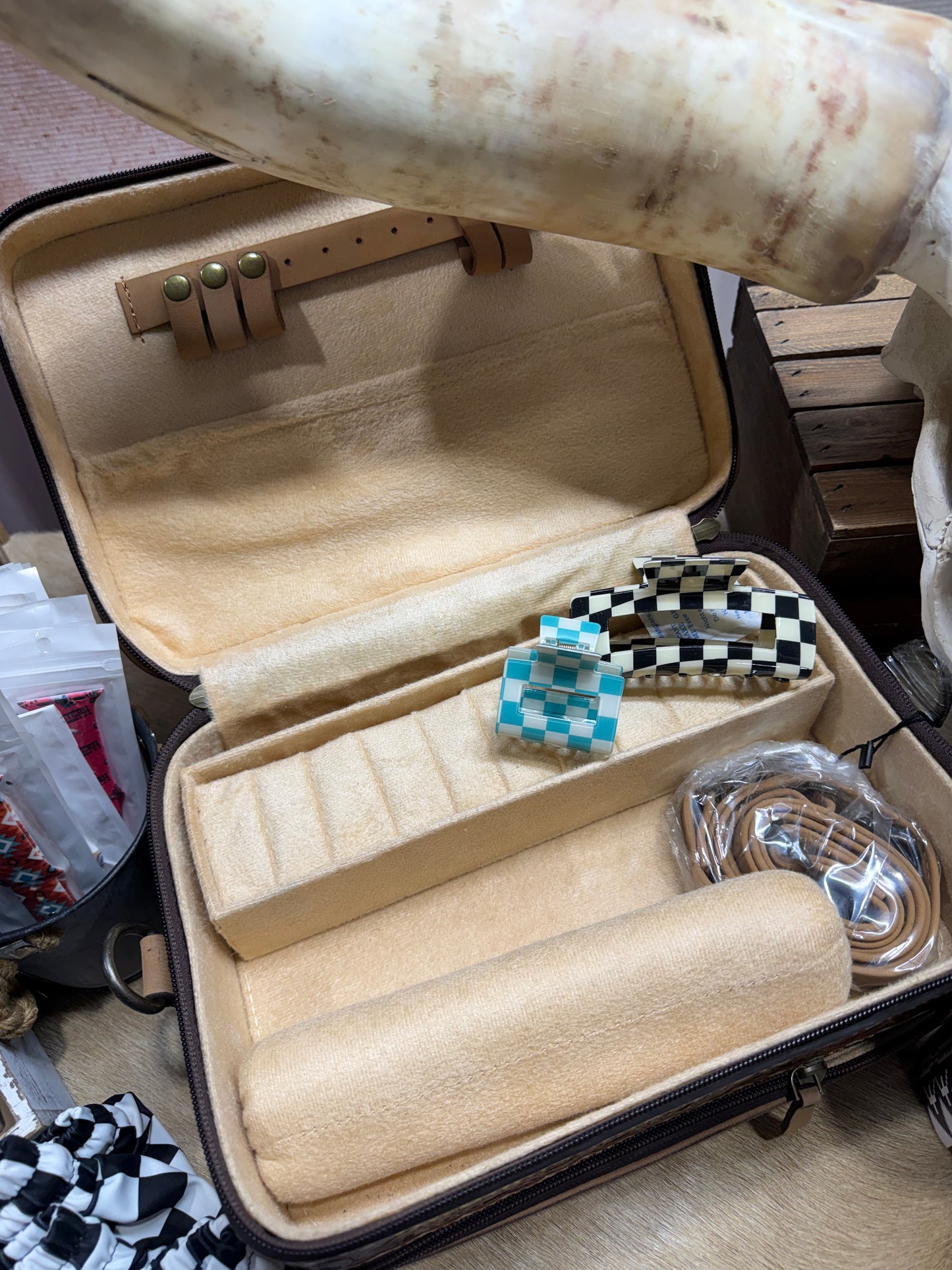 Tooled Leather Jewelry Box XL