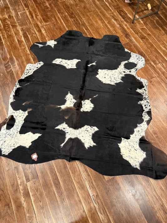 AT - Black & White - Rug 1