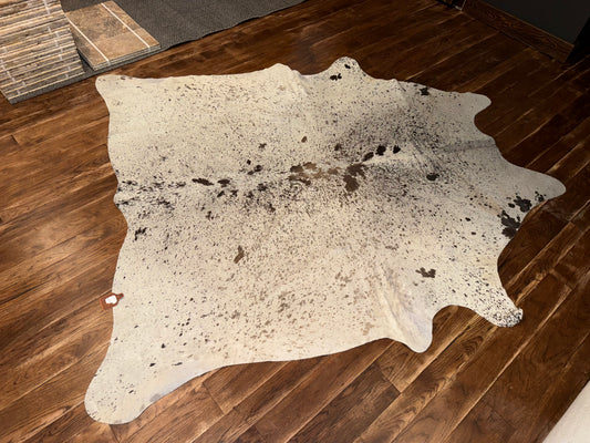 AT - White Peppered - Rug 1