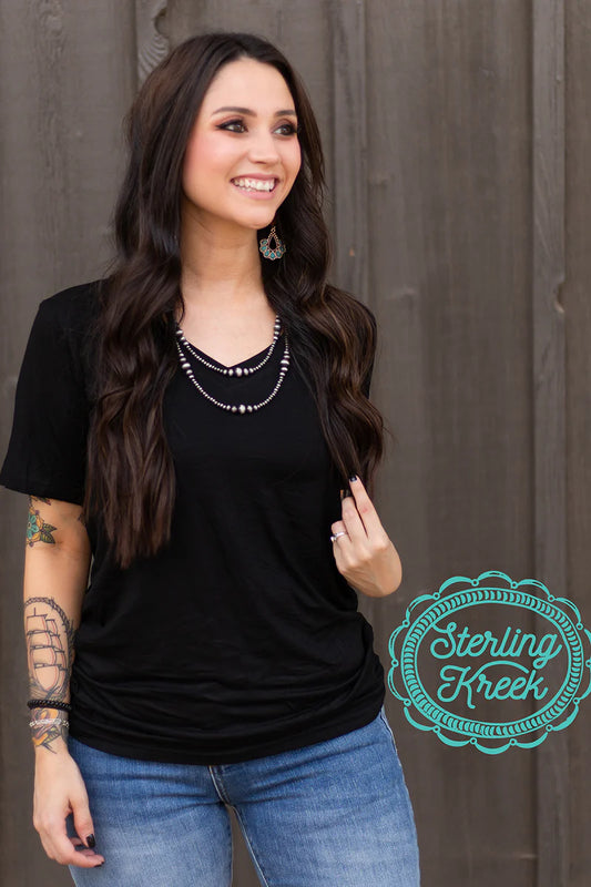 Simple in Black
